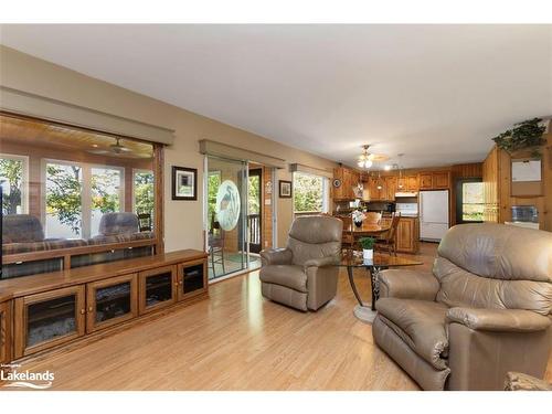 2 Sunset Trail, Whitestone, ON - Indoor Photo Showing Living Room