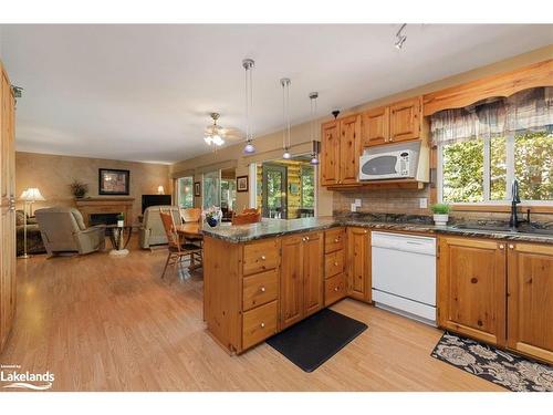 2 Sunset Trail, Whitestone, ON - Indoor Photo Showing Kitchen