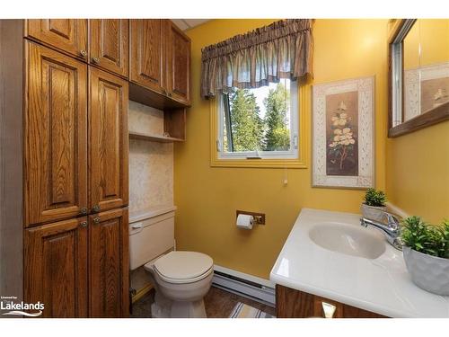 2 Sunset Trail, Whitestone, ON - Indoor Photo Showing Bathroom