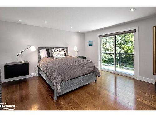 515 4Th Avenue W, Owen Sound, ON - Indoor Photo Showing Bedroom