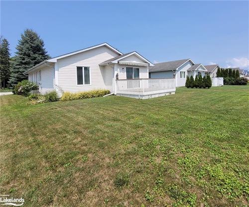 74 Pennsylvania Avenue, Wasaga Beach, ON - Outdoor With Deck Patio Veranda