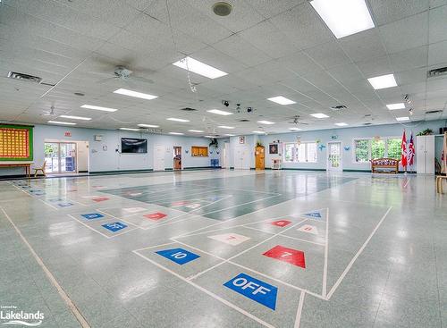 74 Pennsylvania Avenue, Wasaga Beach, ON - Indoor Photo Showing Other Room