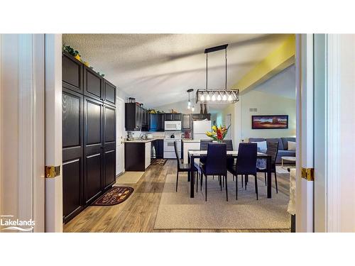 69 St James Place, Wasaga Beach, ON - Indoor Photo Showing Dining Room