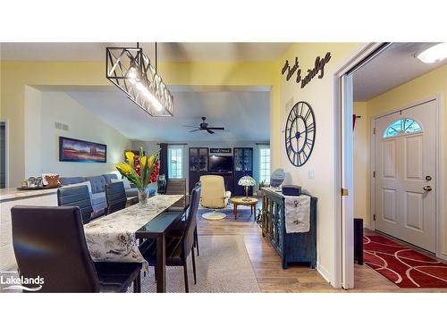 69 St James Place, Wasaga Beach, ON - Indoor Photo Showing Dining Room