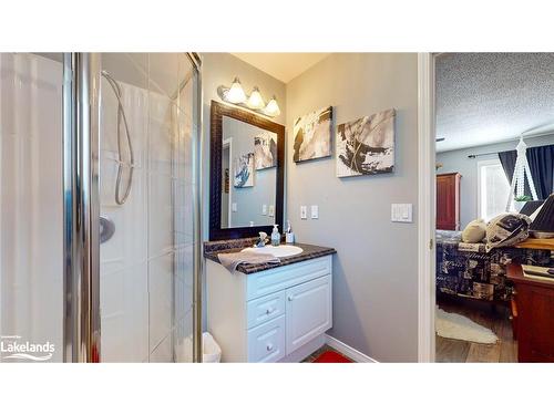 69 St James Place, Wasaga Beach, ON - Indoor Photo Showing Bathroom