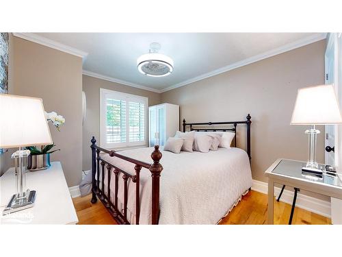 173 Greenway Drive, Wasaga Beach, ON - Indoor Photo Showing Bedroom