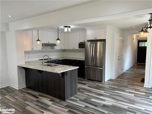 13 Brookside Crossing, Huntsville, ON - Indoor Photo Showing Kitchen