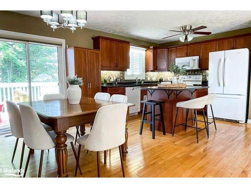 238 17Th Avenue, Hanover, ON - Indoor Photo Showing Dining Room