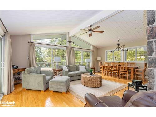 223 Woodland Drive, Huntsville, ON - Indoor Photo Showing Living Room