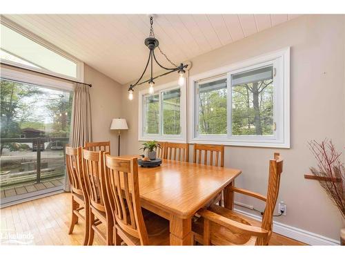 223 Woodland Drive, Huntsville, ON - Indoor Photo Showing Dining Room