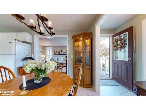 16 Kentucky Avenue, Wasaga Beach, ON - Indoor Photo Showing Dining Room