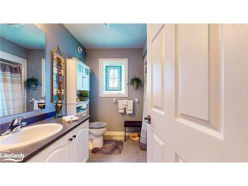 16 Kentucky Avenue, Wasaga Beach, ON - Indoor Photo Showing Bathroom