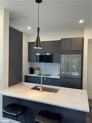 107-12 Beausoleil Lane, The Blue Mountains, ON - Indoor Photo Showing Kitchen With Double Sink With Upgraded Kitchen