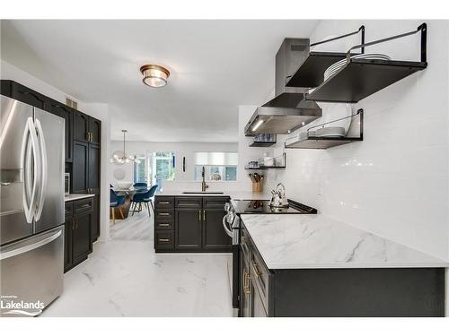 82 Pine Ridge Gate, Gravenhurst, ON - Indoor Photo Showing Kitchen