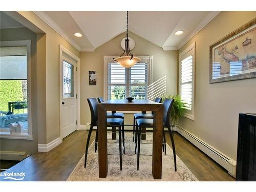 5 Pridham Court, Wasaga Beach, ON - Indoor Photo Showing Dining Room