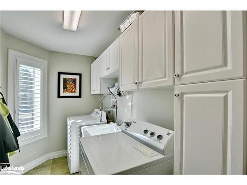 5 Pridham Court, Wasaga Beach, ON - Indoor Photo Showing Laundry Room