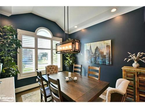 5 Pridham Court, Wasaga Beach, ON - Indoor Photo Showing Dining Room