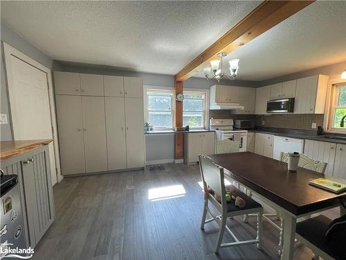 1642 Winhara Road, Gravenhurst, ON - Indoor Photo Showing Kitchen