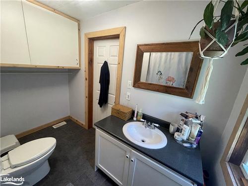 1642 Winhara Road, Gravenhurst, ON - Indoor Photo Showing Bathroom