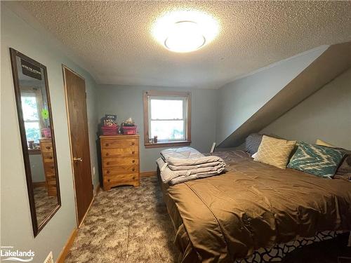 1642 Winhara Road, Gravenhurst, ON - Indoor Photo Showing Bedroom