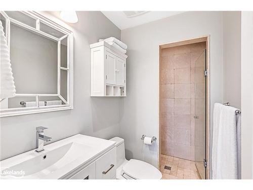 404-40 Trott Boulevard, Collingwood, ON - Indoor Photo Showing Bathroom