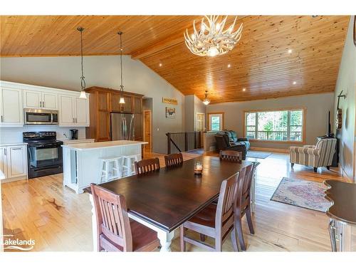 2538 Gelert Road, Haliburton, ON - Indoor