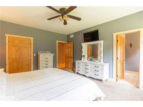 2538 Gelert Road, Haliburton, ON - Indoor Photo Showing Bedroom