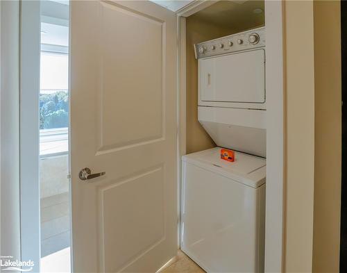 6101-6103-9 Harbour Street, Collingwood, ON - Indoor Photo Showing Laundry Room