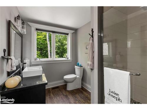 15 Gordon Point Lane, Seguin, ON - Indoor Photo Showing Bathroom