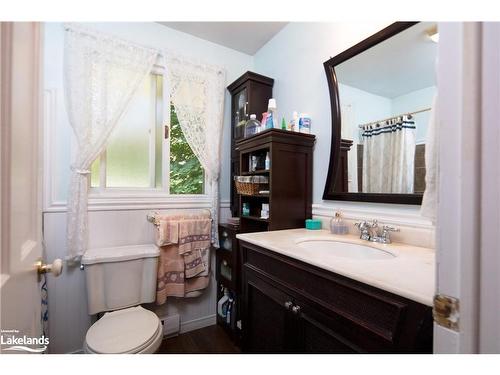 150 Lofty Pines Crescent, Gravenhurst, ON - Indoor Photo Showing Bathroom