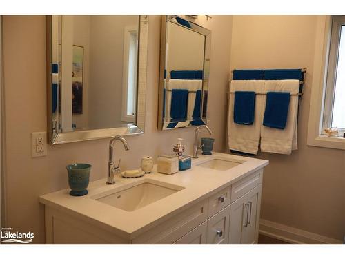 47 Gateway Drive, Gravenhurst, ON - Indoor Photo Showing Bathroom