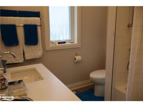 47 Gateway Drive, Gravenhurst, ON - Indoor Photo Showing Bathroom