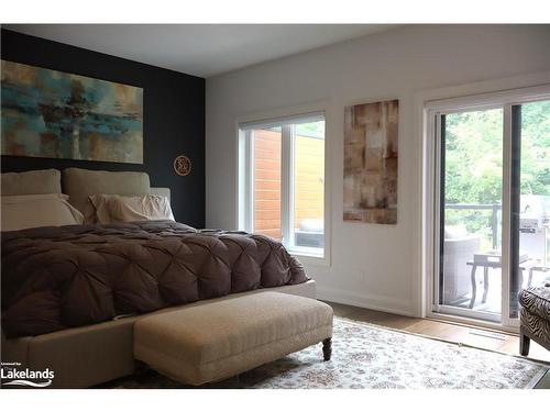 47 Gateway Drive, Gravenhurst, ON - Indoor Photo Showing Living Room