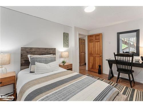 285 Mica Mine Road, Huntsville, ON - Indoor Photo Showing Bedroom