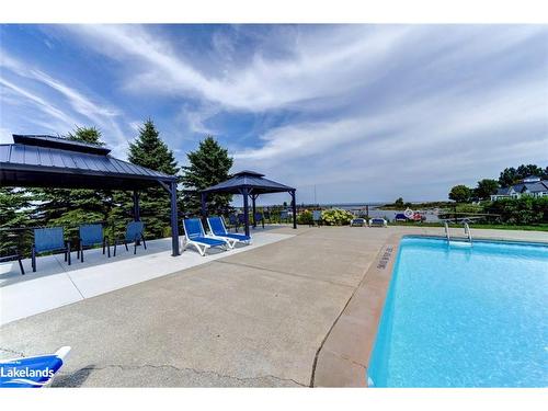 29 Waterfront Circle, Collingwood, ON - Outdoor With In Ground Pool