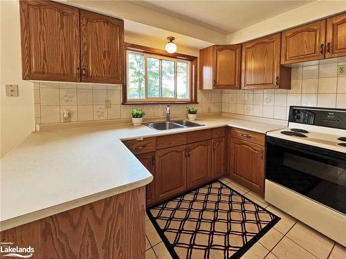 10 Pine Valley Drive, Carling, ON - Indoor Photo Showing Kitchen With Double Sink