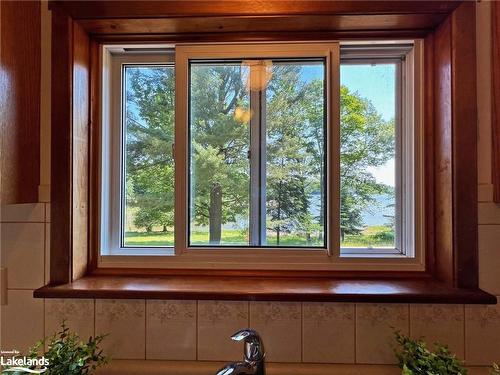 10 Pine Valley Drive, Carling, ON - Indoor Photo Showing Other Room