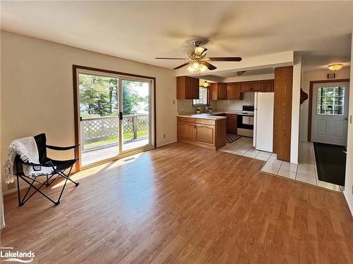 10 Pine Valley Drive, Carling, ON - Indoor Photo Showing Kitchen