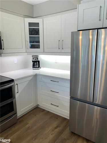 20 Connor Avenue, Collingwood, ON - Indoor Photo Showing Kitchen With Stainless Steel Kitchen With Upgraded Kitchen