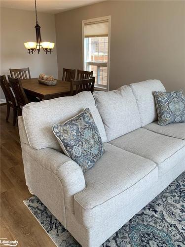 20 Connor Avenue, Collingwood, ON - Indoor Photo Showing Bedroom