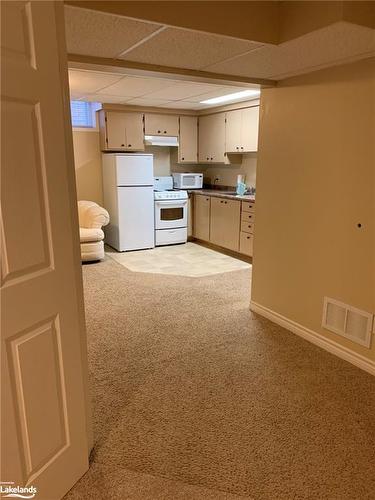 20 Connor Avenue, Collingwood, ON - Indoor Photo Showing Kitchen