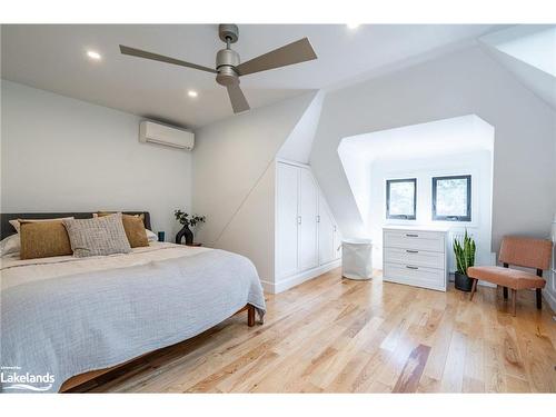 182 Herkimer Street, Hamilton, ON - Indoor Photo Showing Bedroom