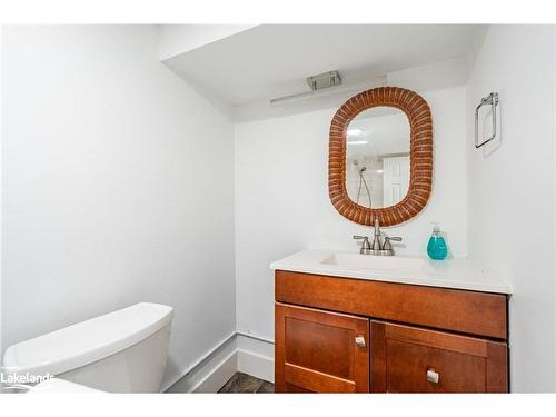 182 Herkimer Street, Hamilton, ON - Indoor Photo Showing Bathroom