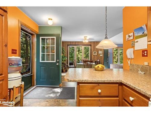 18 Meharg Drive, Mckellar, ON - Indoor Photo Showing Kitchen