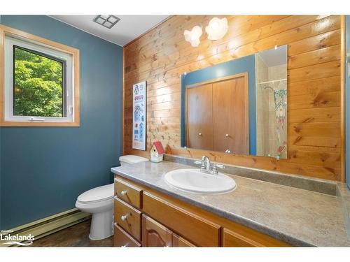 18 Meharg Drive, Mckellar, ON - Indoor Photo Showing Bathroom