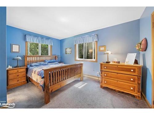 18 Meharg Drive, Mckellar, ON - Indoor Photo Showing Bedroom