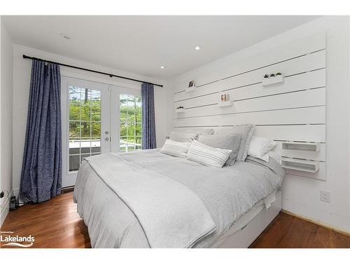 550 Peninsula Rd, Gravenhurst, ON - Indoor Photo Showing Bedroom