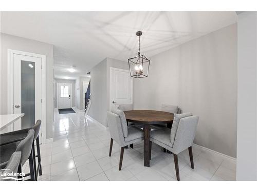 964 Wright Drive, Midland, ON - Indoor Photo Showing Dining Room