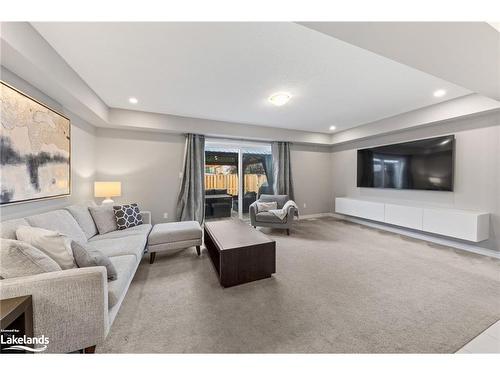 964 Wright Drive, Midland, ON - Indoor Photo Showing Living Room