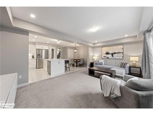 964 Wright Drive, Midland, ON - Indoor Photo Showing Living Room